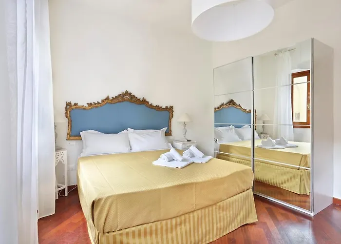 L&d 51 Luxury Suites, Ognissanti Square Apartmán *