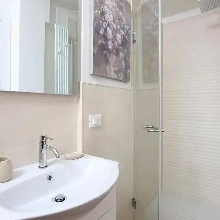 L&d 51 Luxury Suites, Ognissanti Square *